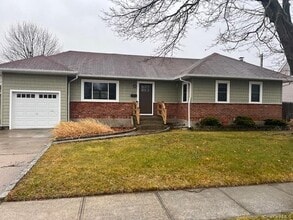 Building Photo - 617 Alwick Ave