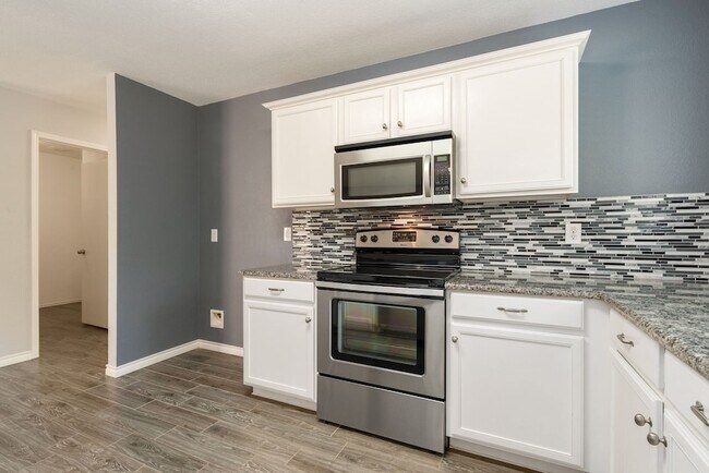 Building Photo - 4908 Meadow Trails Dr