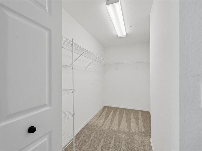 Building Photo - 8933 Manor Loop