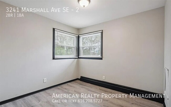 Building Photo - 3241 Marshall Ave SE