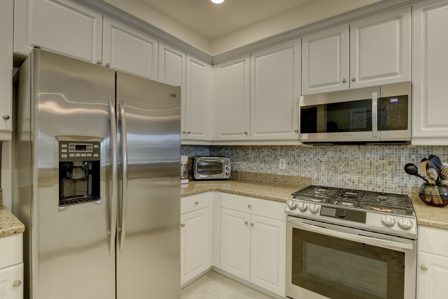 Building Photo - 3111 Cottonwood Bend