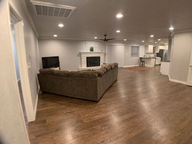 Primary Photo - 3 Bed Home OKC