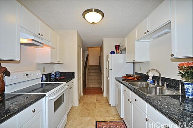 Building Photo - 404 Koko Isle Cir
