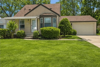 Building Photo - 15824 Norborne Ave