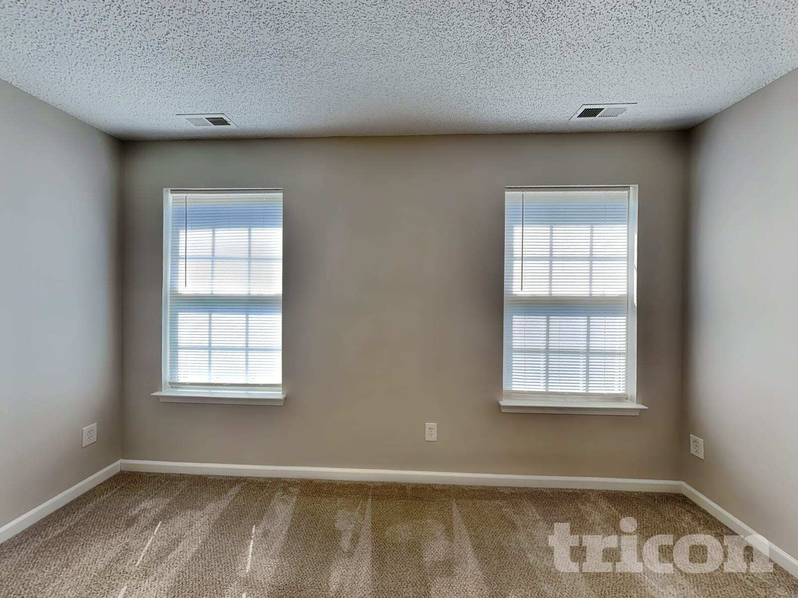 Building Photo - 535 Railway Pl SW