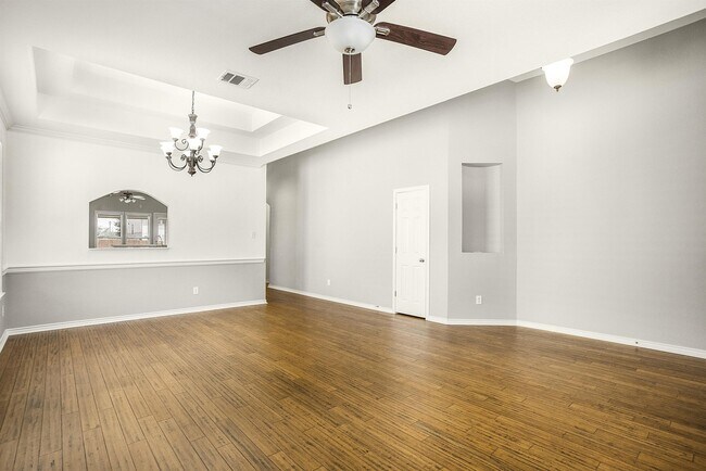Building Photo - 2824 Mission Tejas Dr