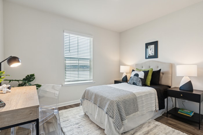 Building Photo - 455 Navona Dr