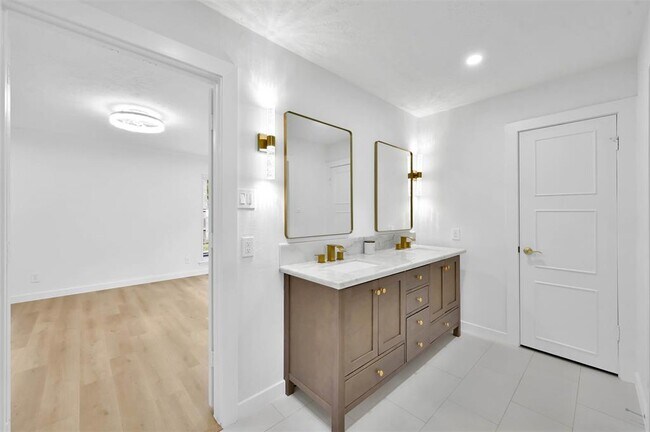 Building Photo - 11612 Timberwild St