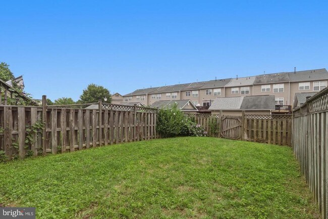 Building Photo - 1904 Fieldstone Way