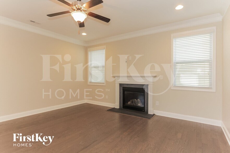 Building Photo - 9805 Rayneridge Drive