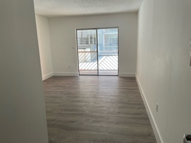 Building Photo - 4335 NW South Tamiami Canal Dr