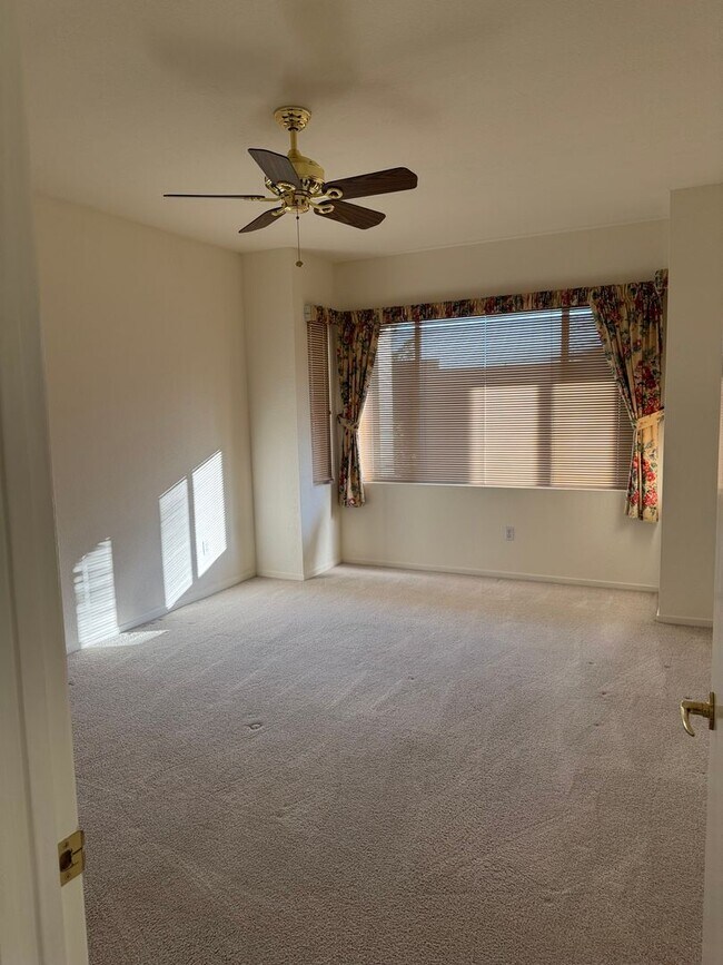 Building Photo - DEL WEBB 55+ Home For Rent!