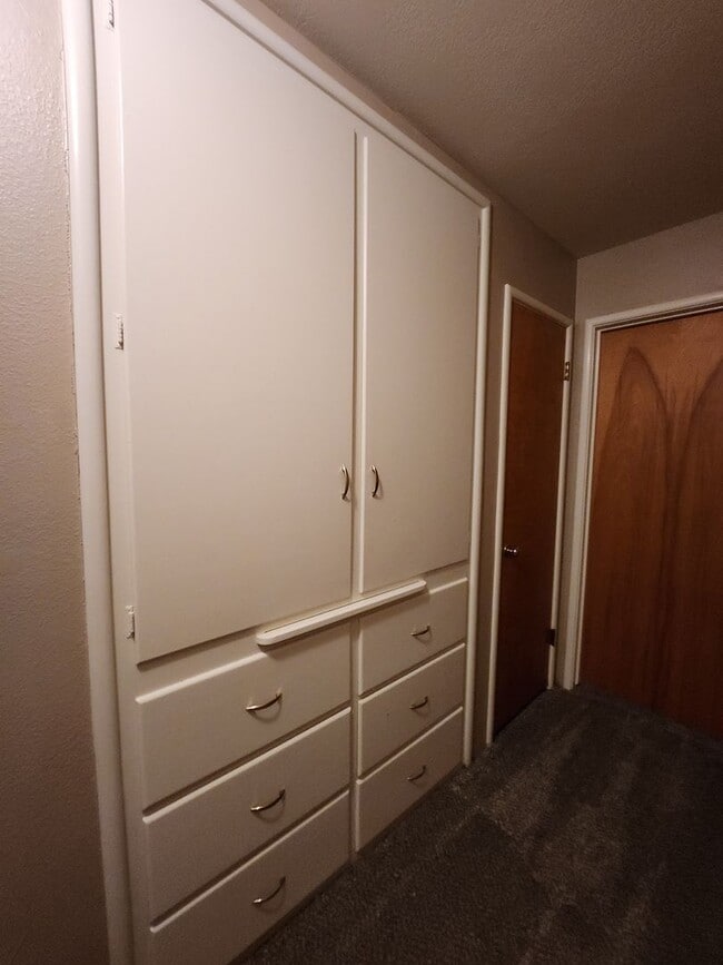 Building Photo - 2205 Monticello Ave