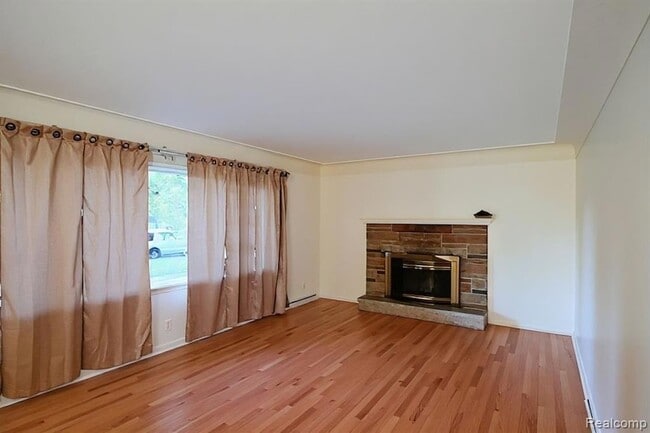 Building Photo - 734 N Monroe St