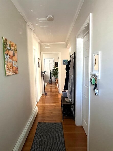 Building Photo - 22 Rice St