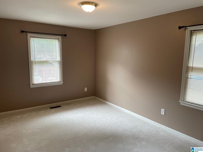Building Photo - 2301 Vestbrook Dr