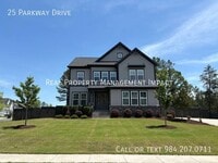 Building Photo - 25 Parkway Dr