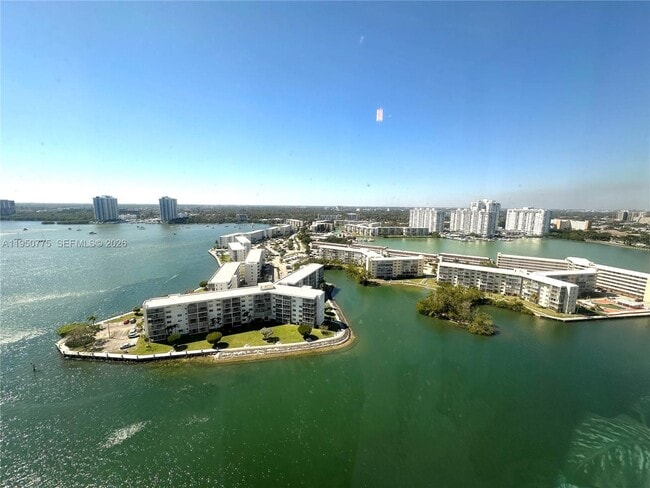 Building Photo - 1000 W Island Blvd