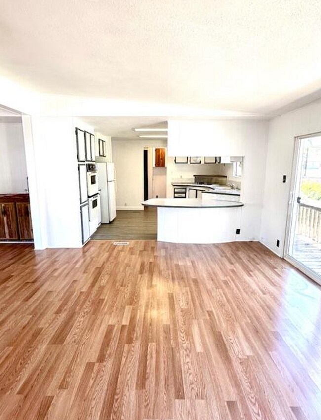 Building Photo - 62 Erickson Ave