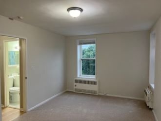 Building Photo - 7 4th St