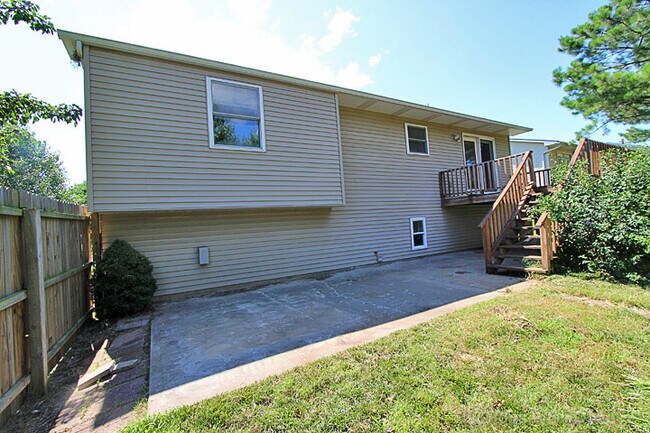 Building Photo - 4 Bedroom House in Cape