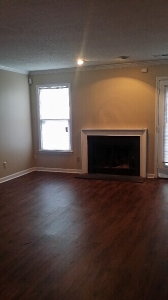 Building Photo - 3203 Cypress Park Rd