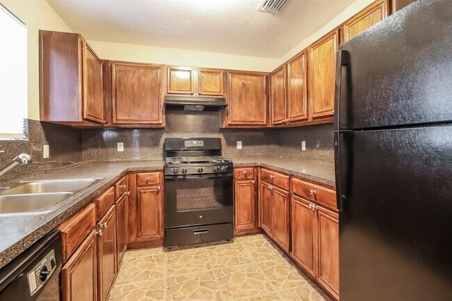 Building Photo - 2219 Hadden Hollow Dr