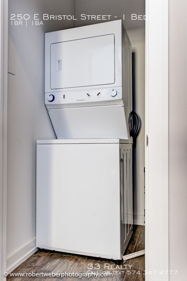 The Bristol Sophisticated Apartment Living 250 E Bristol St Elkhart