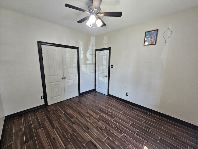 Building Photo - 13922 Somersworth Dr