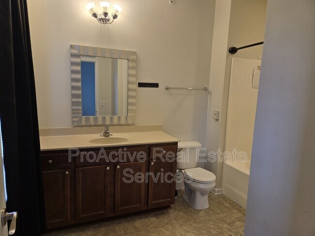 Building Photo - 2424 Chancery Ln