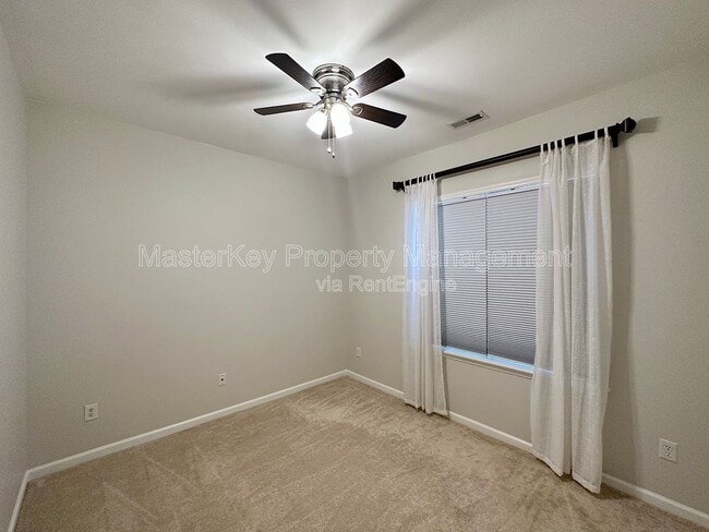 Building Photo - 106 Litton St