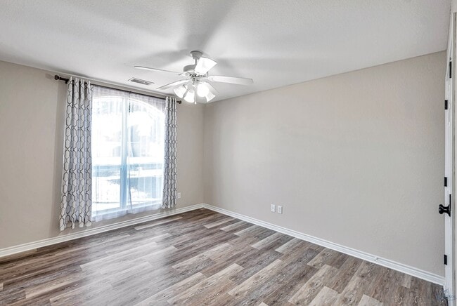 Building Photo - 5409 San Saba Ct