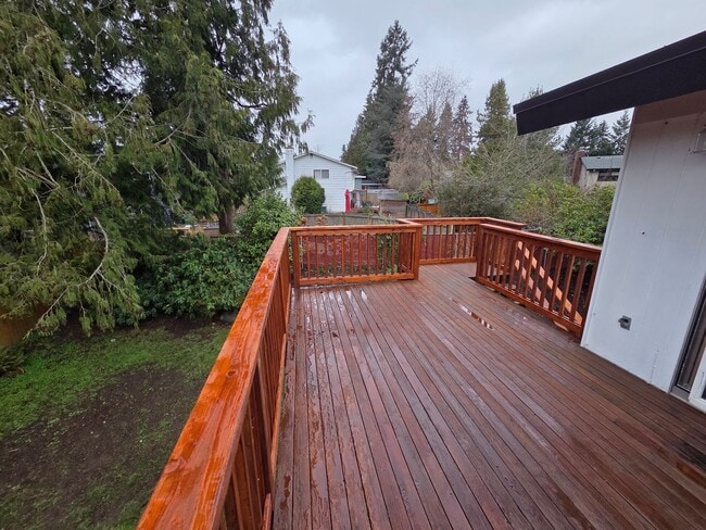 Building Photo - 2136 N 187th St