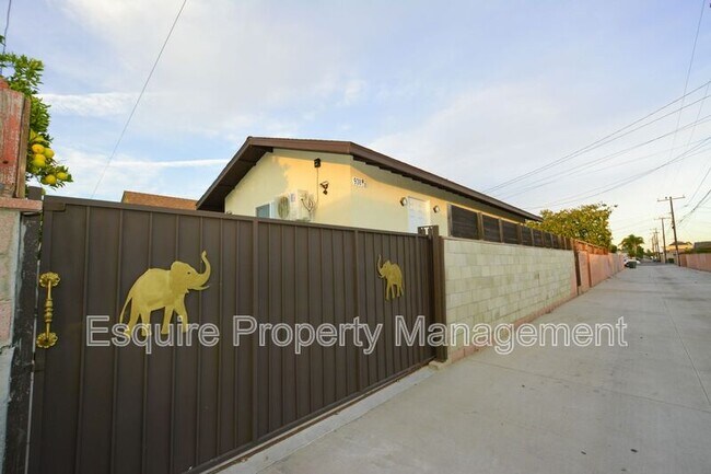 Building Photo - 938 Douglas Ave