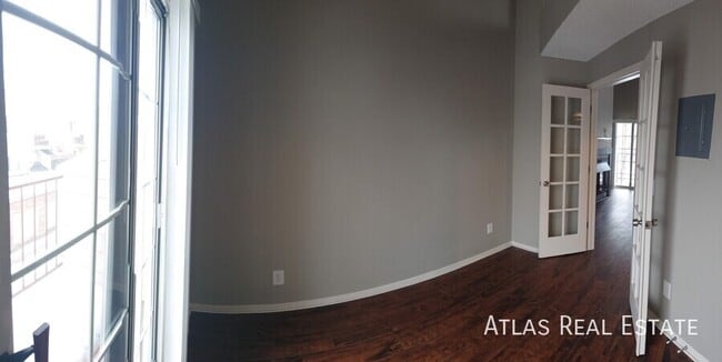 Building Photo - 13823 E Lehigh Ave