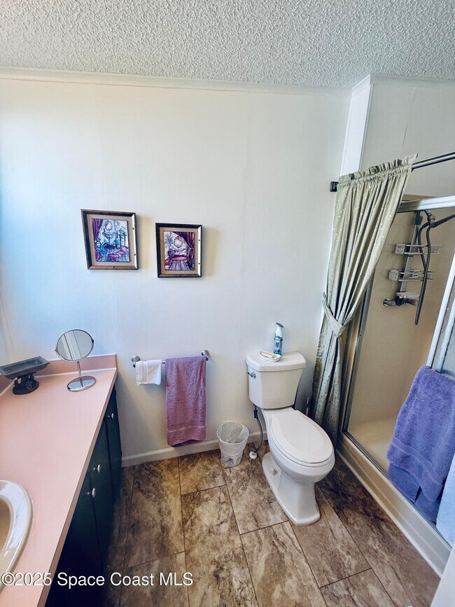 Building Photo - 2399 Coconut Palm Dr