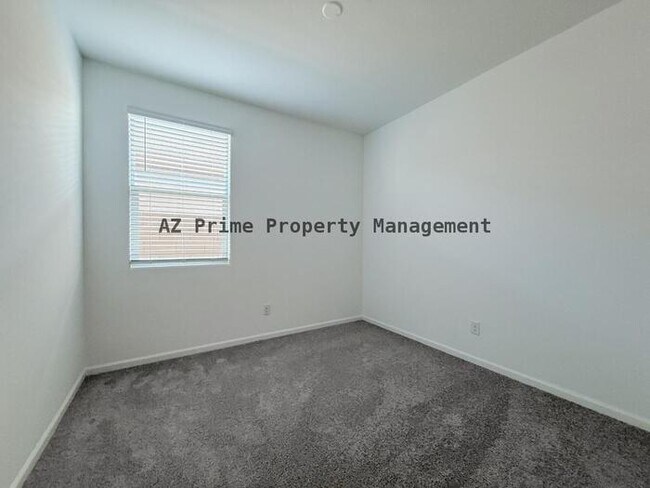 Building Photo - 9810 W Pinchot Ave