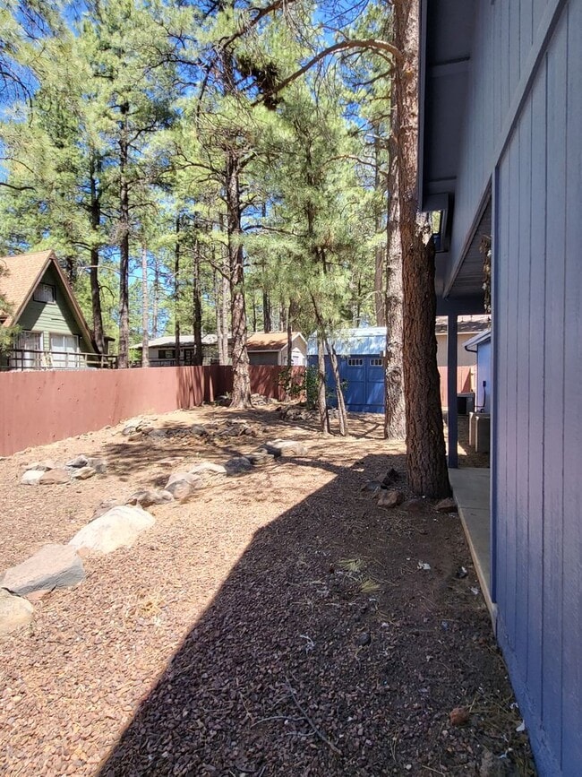 Building Photo - Bright Spacious Kachina Village Home!