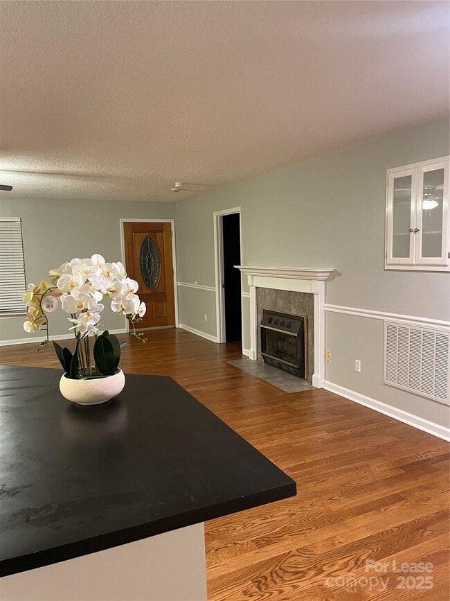 Building Photo - 3481 Mason Spring Dr