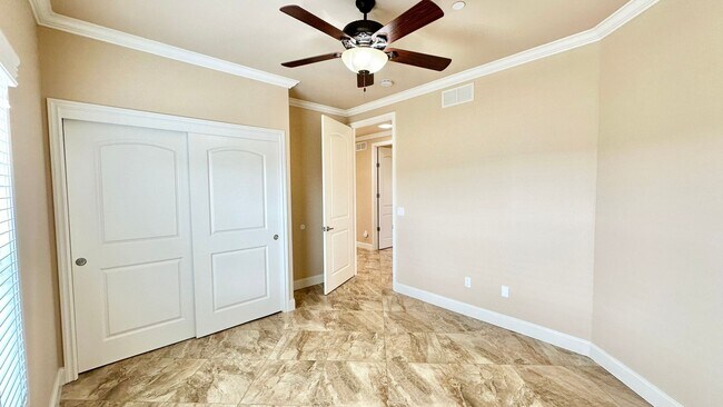 Building Photo - Stunning Single-Story with Spacious Deck, Panoramic Views, on Gated/Fenced Property!