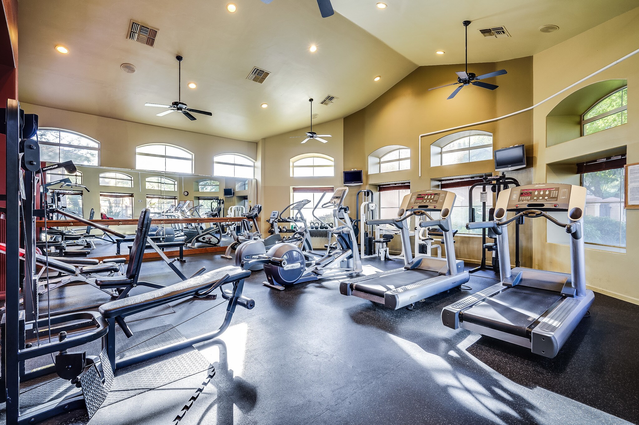 Building Photo - 7050 E Sunrise Dr