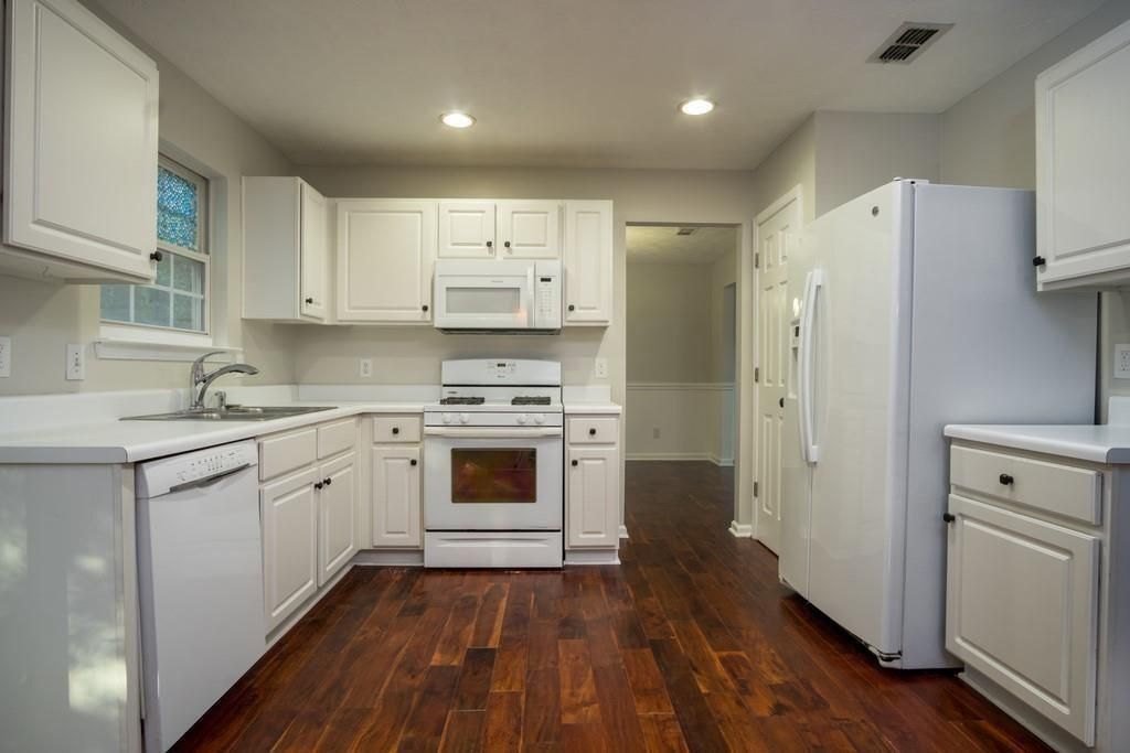 Building Photo - 1078 River Plantation Dr