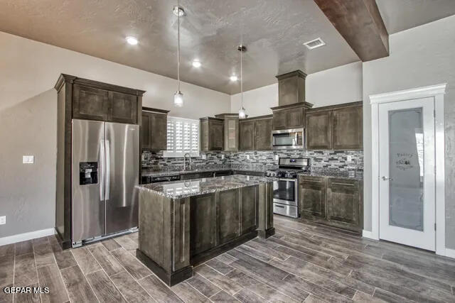 Building Photo - 14267 John Scagno