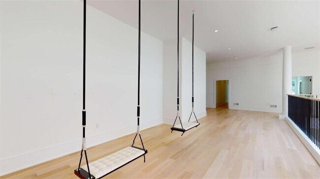 Building Photo - 3206 Arden Rd NW