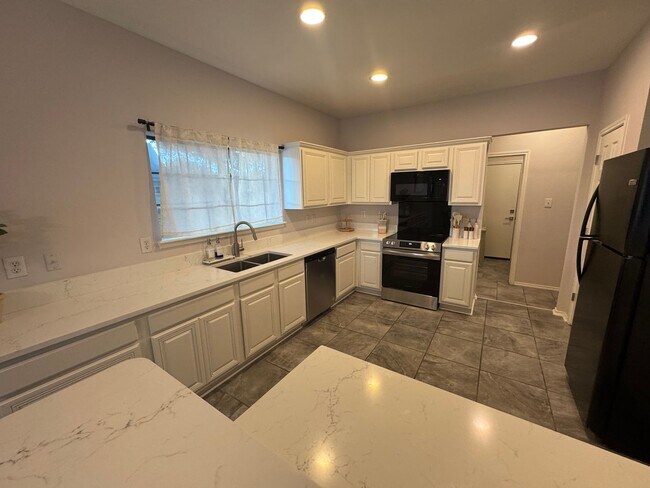 Building Photo - GATED COMMUNITY  |  STONE OAK  |  4 BEDROOMS + HUGE LOFT  |  SMALL LOFT/NURSERY/OFFICE/  |  EXCEL...