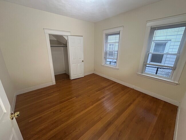 Building Photo - 415 Washington St