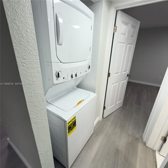 Building Photo - 18206 Mediterranean Blvd