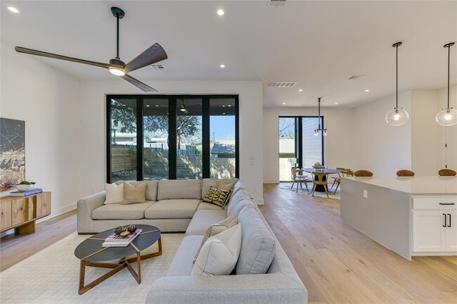 Building Photo - 2401 Trailside Dr