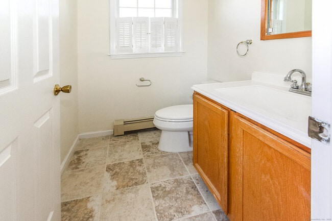 Building Photo - 107 Benson Pl