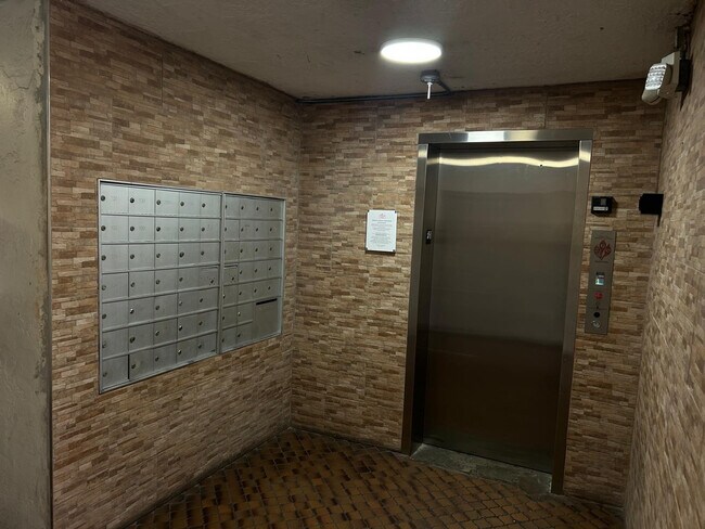 Building Photo - 9441 SW 4th St